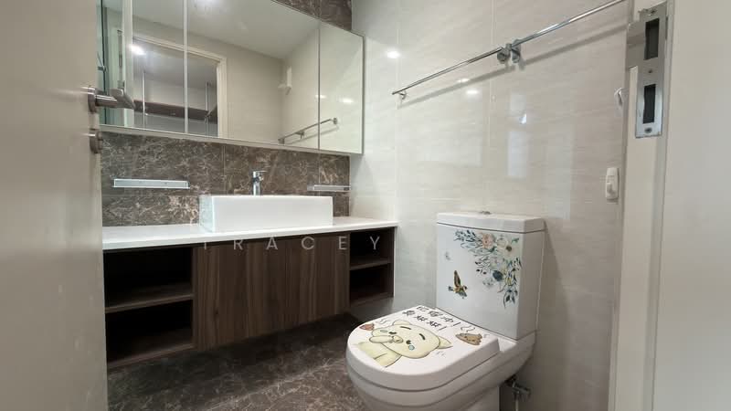 Riversound Residence, 1 Sengkang East Avenue, 4 Bedrooms, 1,345 sqft, Condominium For Rent, by Tracey Yeo, 500151595 - Bathroom - PropertyGuru.com.sg
