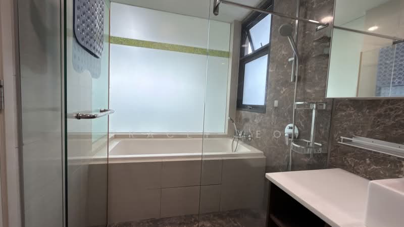 Riversound Residence, 1 Sengkang East Avenue, 4 Bedrooms, 1,345 sqft, Condominium For Rent, by Tracey Yeo, 500151595 - Bathroom - PropertyGuru.com.sg