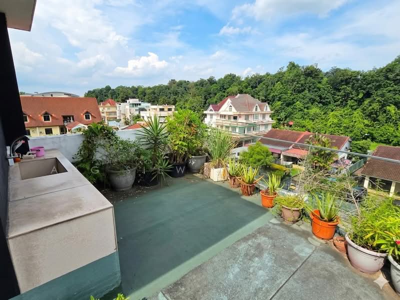 Jalan Bumbong, , 4 Bedrooms, 3,998 sqft, Semi-Detached House For Sale, by Ang Siew Ing 洪秀英, 500151596 - Exterior - PropertyGuru.com.sg