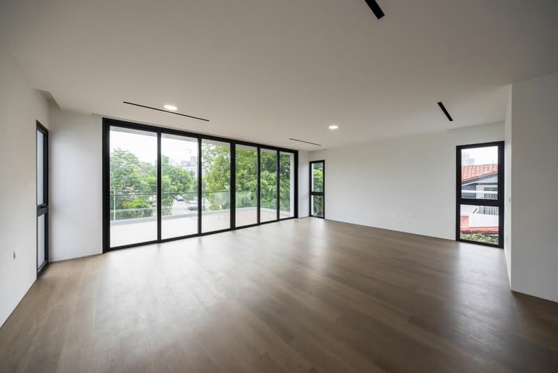 D10 Grove Drive Mount Sinai, Grove Drive, 5 Bedrooms, 12,110 sqft, Semi-Detached House For Sale, by Rachel Khoo, 500151599 - Living Room - PropertyGuru.com.sg