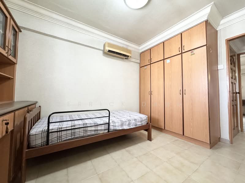 484 Jurong West Avenue 1, 484 Jurong West Avenue 1, 2 Bedrooms, 721 sqft, HDB Flat For Sale, by Derrick Dang, 500151603 - PropertyGuru.com.sg