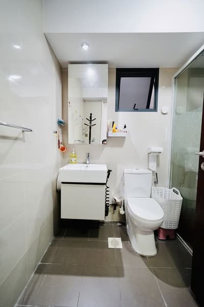 311B Clementi Avenue 4, 311B Clementi Avenue 4, 3 Bedrooms, 861 sqft, HDB Flat For Sale, by Derek Woo 吴玮彦, 500151606 - Bathroom - PropertyGuru.com.sg