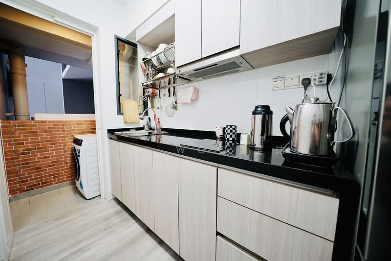 311B Clementi Avenue 4, 311B Clementi Avenue 4, 3 Bedrooms, 861 sqft, HDB Flat For Sale, by Derek Woo 吴玮彦, 500151606 - Kitchen - PropertyGuru.com.sg