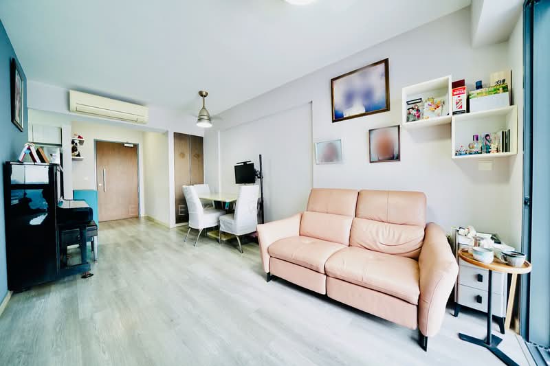 311B Clementi Avenue 4, 311B Clementi Avenue 4, 3 Bedrooms, 861 sqft, HDB Flat For Sale, by Derek Woo 吴玮彦, 500151606 - Living Room - PropertyGuru.com.sg