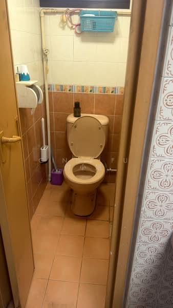68 Geylang Bahru, 68 Geylang Bahru, Room Rental, 140 sqft, HDB Flat For Rent, by Cindy Fu 付小姐, 500151609 - Bathroom - PropertyGuru.com.sg