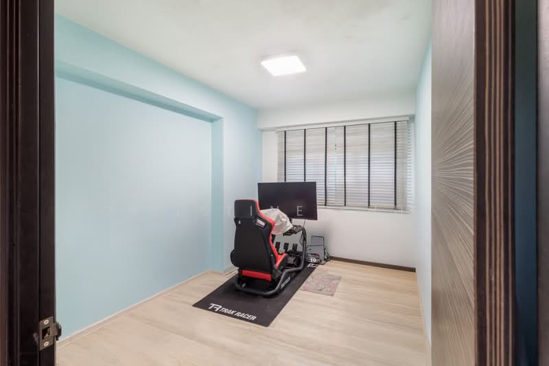 523A Tampines Central 7, 523A Tampines Central 7, 3 Bedrooms, 1,216 sqft, HDB Flat For Sale, by Celestine Chun, 500151613 - Study - PropertyGuru.com.sg