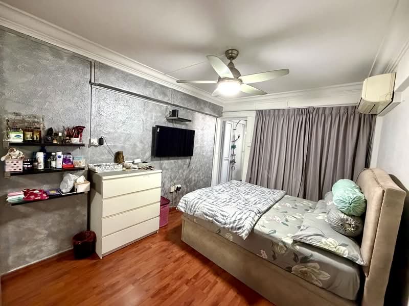 445 Ang Mo Kio Avenue 10, 445 Ang Mo Kio Avenue 10, 2 Bedrooms, 883 sqft, HDB Flat For Rent, by Jaryl Lin, 500151620 - Bedroom - PropertyGuru.com.sg