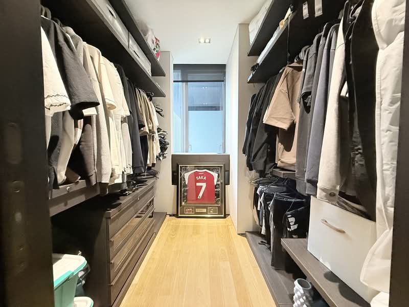 TwentyOne Angullia Park, 21 Angullia Park, 3 Bedrooms, 2,260 sqft, Condominium For Rent, by Jax Lim, 500151622 - Walk-in Wardrobe  - PropertyGuru.com.sg