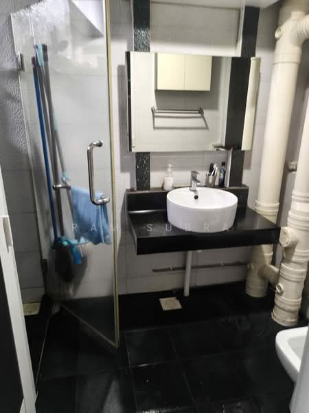 513 Woodlands Drive 14, 513 Woodlands Drive 14, Room Rental, 150 sqft, HDB Flat For Rent, by Ram Subra, 500151625 - Bathroom - PropertyGuru.com.sg