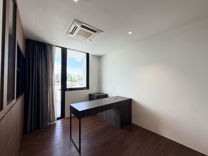 Jalan Jarak, Jalan Jarak, 6 Bedrooms, 5,255 sqft, Semi-Detached House For Sale, by Lee Heng Wei, 500151629 - Study - PropertyGuru.com.sg
