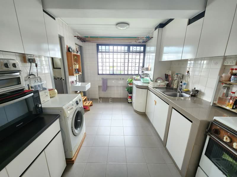 3 Saint George's Road, 3 Saint George's Road, 2 Bedrooms, 753 sqft, HDB Flat For Sale, by June Yap, 500151638 - Kitchen - PropertyGuru.com.sg
