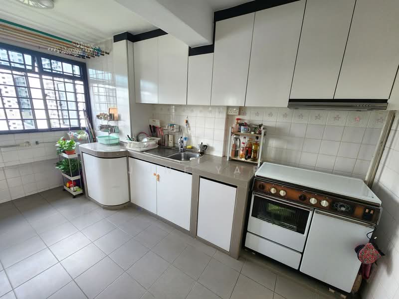 3 Saint George's Road, 3 Saint George's Road, 2 Bedrooms, 753 sqft, HDB Flat For Sale, by June Yap, 500151638 - Kitchen - PropertyGuru.com.sg