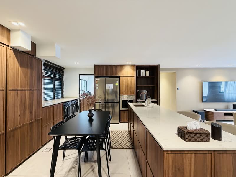 289C Bukit Batok Street 25, 289C Bukit Batok Street 25, 3 Bedrooms, 1,302 sqft, HDB Flat For Sale, by Lydia Izzati, 500151643 - Kitchen - PropertyGuru.com.sg