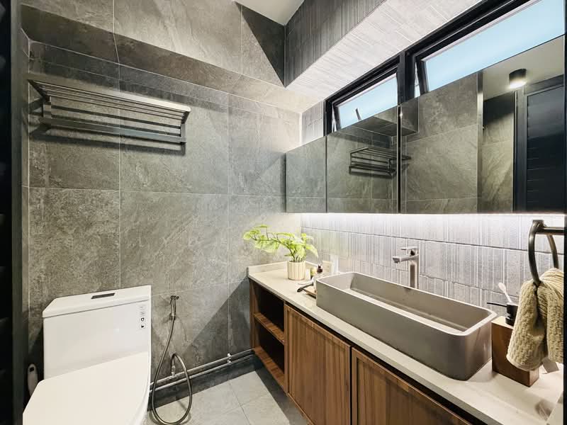 289C Bukit Batok Street 25, 289C Bukit Batok Street 25, 3 Bedrooms, 1,302 sqft, HDB Flat For Sale, by Lydia Izzati, 500151643 - Bathroom - PropertyGuru.com.sg