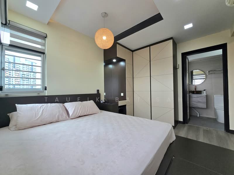 57 Teban Gardens Road, 57 Teban Gardens Road, 3 Bedrooms, 990 sqft, HDB Flat For Sale, by Taufik Batisah, 500151653 - Bedroom - PropertyGuru.com.sg