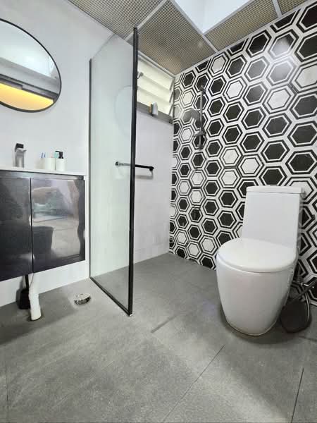 57 Teban Gardens Road, 57 Teban Gardens Road, 3 Bedrooms, 990 sqft, HDB Flat For Sale, by Taufik Batisah, 500151653 - Bathroom - PropertyGuru.com.sg