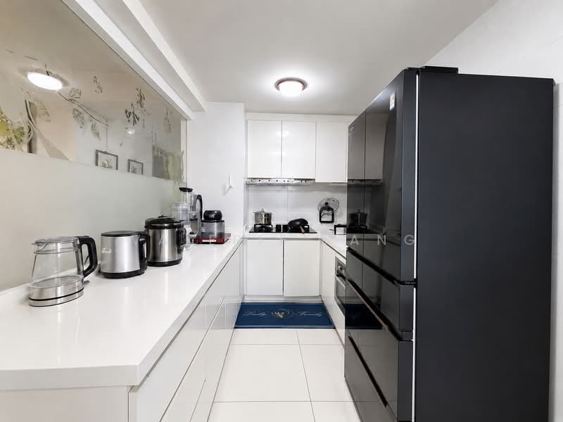 SkyPark Residences, 17 Sembawang Crescent, 5 Bedrooms, 1,593 sqft, Executive Condominium For Sale, by Valerie Kang, 500151655 - Kitchen - PropertyGuru.com.sg