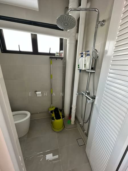 925 Tampines Street 91, 925 Tampines Street 91, Room Rental, 10 sqft, HDB Flat For Rent, by Ethan Goh, 500151662 - Bathroom - PropertyGuru.com.sg