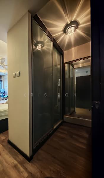 443 Ang Mo Kio Avenue 10, 443 Ang Mo Kio Avenue 10, 2 Bedrooms, 882 sqft, HDB Flat For Sale, by Kris Poh, 500151695 - Walk in Wardrobe  - PropertyGuru.com.sg