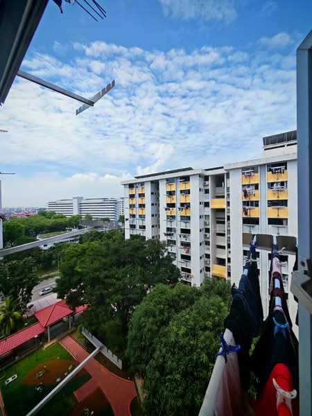 443 Ang Mo Kio Avenue 10, 443 Ang Mo Kio Avenue 10, 2 Bedrooms, 882 sqft, HDB Flat For Sale, by Kris Poh, 500151695 - Exterior - PropertyGuru.com.sg