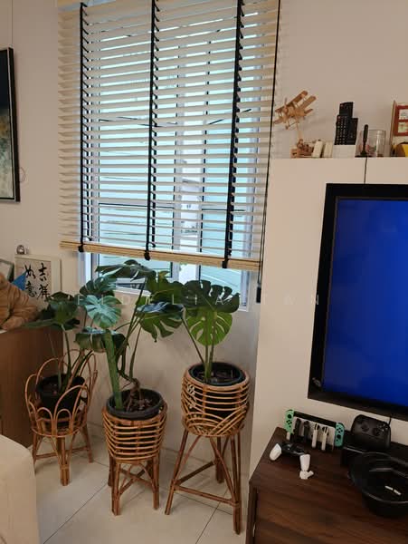 Villa De West, 385 Pasir Panjang Road, 3 Bedrooms, 2,013 sqft, Condominium For Rent, by Fidelia Tan, 500151722 - Living Room - PropertyGuru.com.sg