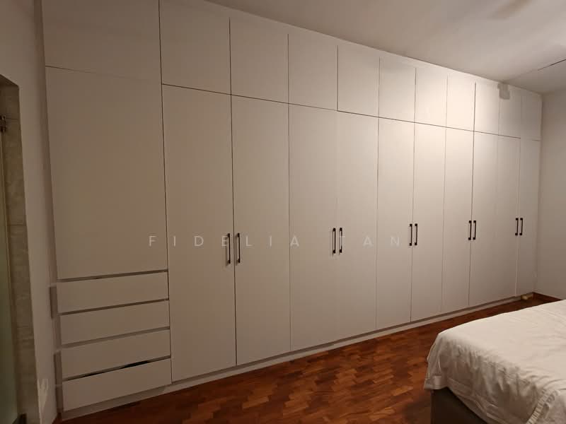Villa De West, 385 Pasir Panjang Road, 3 Bedrooms, 2,013 sqft, Condominium For Rent, by Fidelia Tan, 500151722 - Master Bedroom Wardrobe  - PropertyGuru.com.sg
