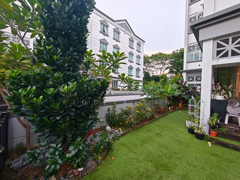 Villa De West, 385 Pasir Panjang Road, 3 Bedrooms, 2,013 sqft, Condominium For Rent, by Fidelia Tan, 500151722 - Garden - PropertyGuru.com.sg