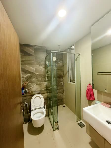 Hilbre28, 68 Hillside Drive, 3 Bedrooms, 807 sqft, Condominium For Sale, by Leonard Gao 高永飞, 500151727 - Bathroom - PropertyGuru.com.sg
