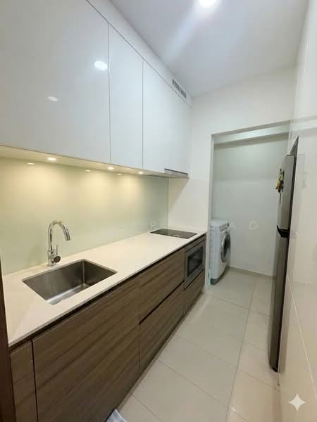 Hilbre28, 68 Hillside Drive, 3 Bedrooms, 807 sqft, Condominium For Sale, by Leonard Gao 高永飞, 500151727 - Kitchen - PropertyGuru.com.sg