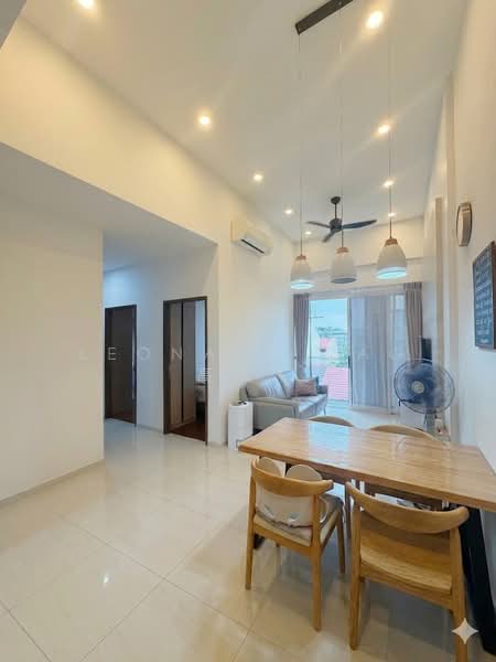 Hilbre28, 68 Hillside Drive, 3 Bedrooms, 807 sqft, Condominium For Sale, by Leonard Gao 高永飞, 500151727 - Living Room - PropertyGuru.com.sg