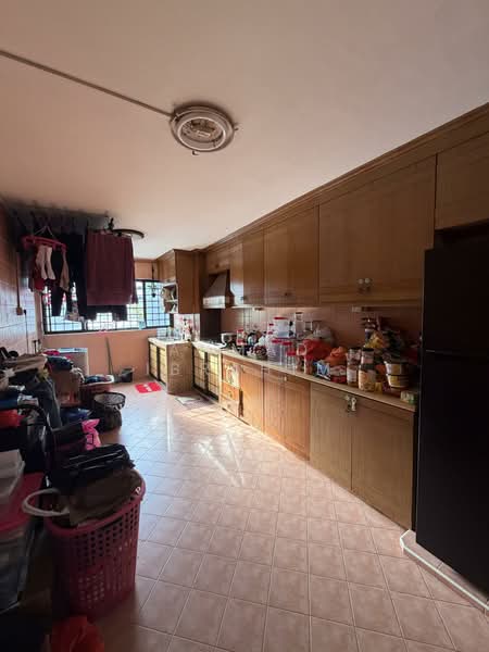 123 Yishun Street 11, 123 Yishun Street 11, 2 Bedrooms, 731 sqft, HDB Flat For Sale, by Ahmad Ibrahim, 500151728 - Kitchen - PropertyGuru.com.sg