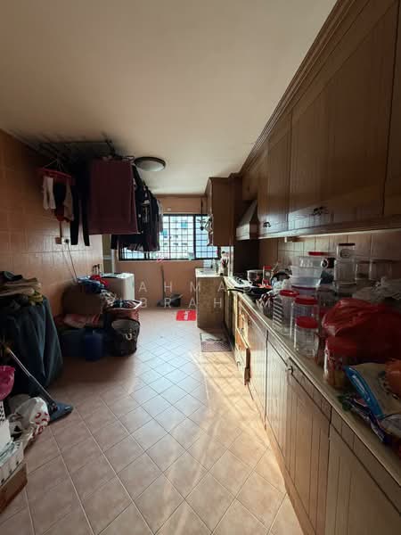 123 Yishun Street 11, 123 Yishun Street 11, 2 Bedrooms, 731 sqft, HDB Flat For Sale, by Ahmad Ibrahim, 500151728 - Kitchen - PropertyGuru.com.sg