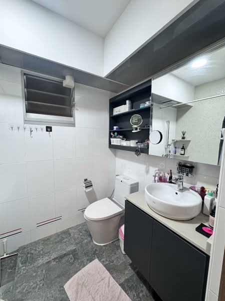 461A Bukit Batok West Avenue 8, 461A Bukit Batok West Avenue 8, 3 Bedrooms, 1,227 sqft, HDB Flat For Sale, by Evelyn Lo, 500151735 - Bathroom - PropertyGuru.com.sg