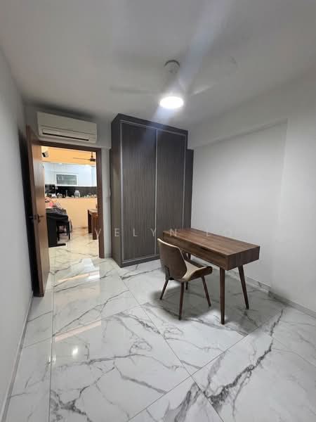 461A Bukit Batok West Avenue 8, 461A Bukit Batok West Avenue 8, 3 Bedrooms, 1,227 sqft, HDB Flat For Sale, by Evelyn Lo, 500151735 - Study - PropertyGuru.com.sg