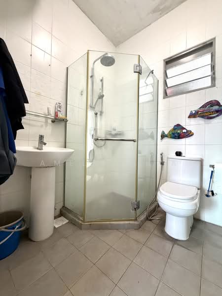 604C Punggol Road, 604C Punggol Road, 3 Bedrooms, 990 sqft, HDB Flat For Sale, by Amelia Chia, 500151739 - Bathroom - PropertyGuru.com.sg