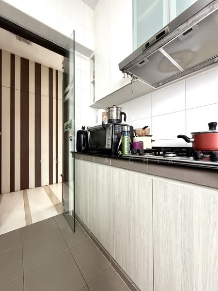 604C Punggol Road, 604C Punggol Road, 3 Bedrooms, 990 sqft, HDB Flat For Sale, by Amelia Chia, 500151739 - Kitchen - PropertyGuru.com.sg