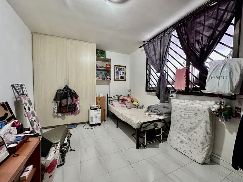 166 Bishan Street 13, 166 Bishan Street 13, 3 Bedrooms, 947 sqft, HDB Flat For Sale, by Tham Mei See, 500151744 - Bedroom - PropertyGuru.com.sg