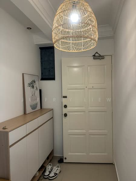 Sherwood Towers, 3 Jalan Anak Bukit, Room Rental, 200 sqft, Apartment For Rent, by Jeffrey Liew, 500151748 - Entrance - PropertyGuru.com.sg