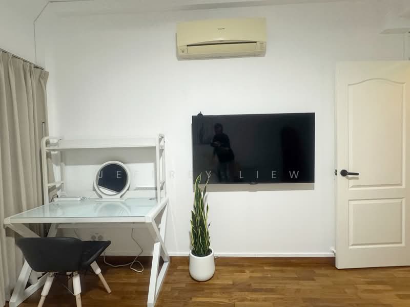 Sherwood Towers, 3 Jalan Anak Bukit, Room Rental, 250 sqft, Apartment For Rent, by Jeffrey Liew, 500151748 - Study - PropertyGuru.com.sg