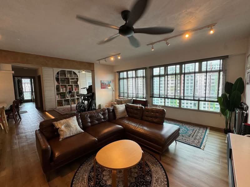 437A Bukit Batok West Avenue 5, 437A Bukit Batok West Avenue 5, 3 Bedrooms, 1,216 sqft, HDB Flat For Sale, by Zach Lin, 500151750 - Living Room - PropertyGuru.com.sg