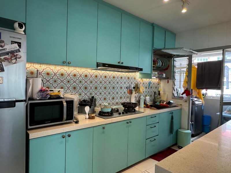 437A Bukit Batok West Avenue 5, 437A Bukit Batok West Avenue 5, 3 Bedrooms, 1,216 sqft, HDB Flat For Sale, by Zach Lin, 500151750 - Kitchen - PropertyGuru.com.sg