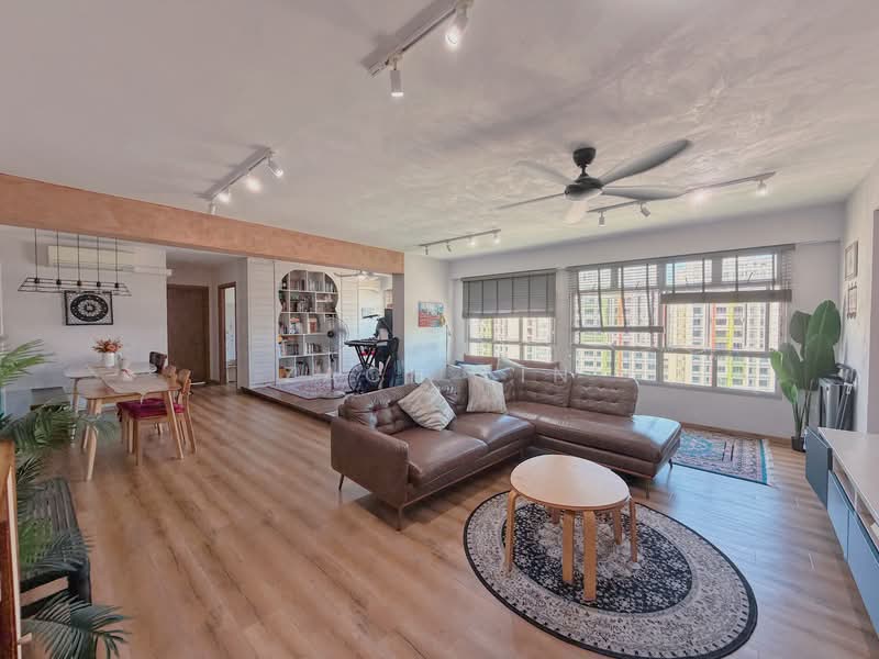 437A Bukit Batok West Avenue 5, 437A Bukit Batok West Avenue 5, 3 Bedrooms, 1,216 sqft, HDB Flat For Sale, by Zach Lin, 500151750 - Living Room - PropertyGuru.com.sg