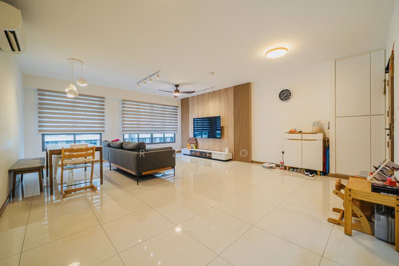 620A Tampines Street 61, 620A Tampines Street 61, 3 Bedrooms, 1,216 sqft, HDB Flat For Sale, by R Z Yeo, 500151771 - Living Room - PropertyGuru.com.sg