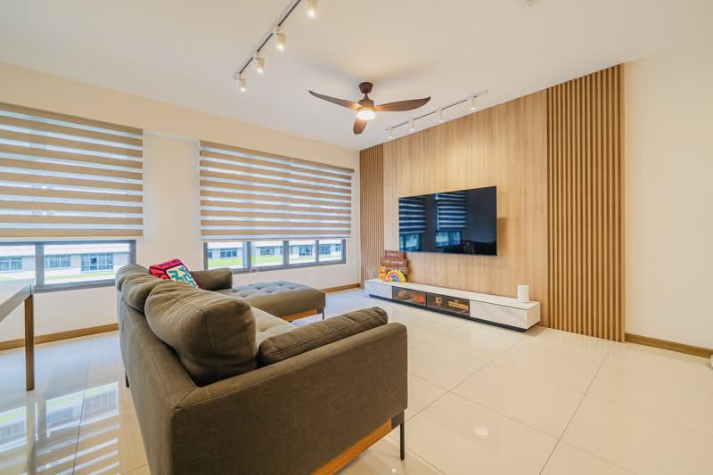 620A Tampines Street 61, 620A Tampines Street 61, 3 Bedrooms, 1,216 sqft, HDB Flat For Sale, by R Z Yeo, 500151771 - Living Room - PropertyGuru.com.sg
