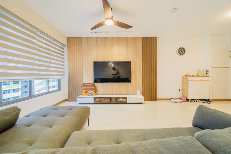 620A Tampines Street 61, 620A Tampines Street 61, 3 Bedrooms, 1,216 sqft, HDB Flat For Sale, by R Z Yeo, 500151771 - Living Room - PropertyGuru.com.sg
