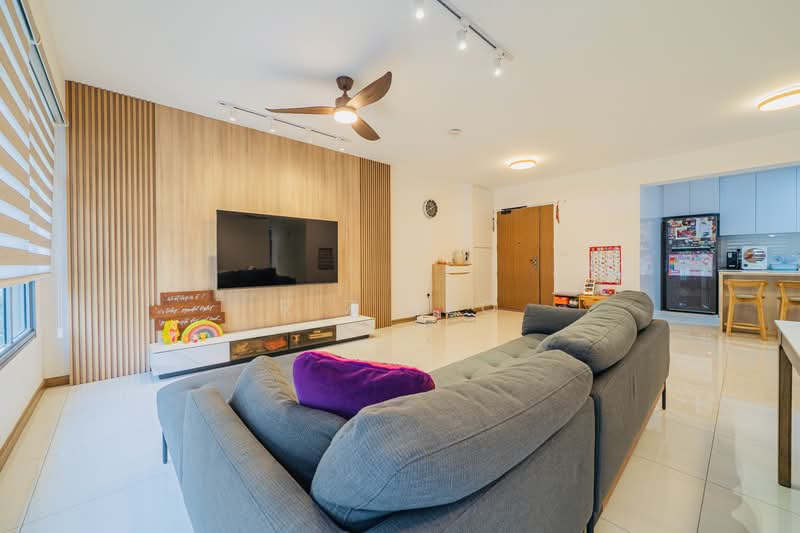 620A Tampines Street 61, 620A Tampines Street 61, 3 Bedrooms, 1,216 sqft, HDB Flat For Sale, by R Z Yeo, 500151771 - Living Room - PropertyGuru.com.sg