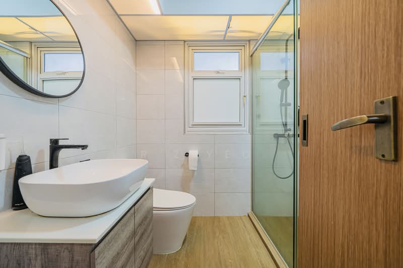 620A Tampines Street 61, 620A Tampines Street 61, 3 Bedrooms, 1,216 sqft, HDB Flat For Sale, by R Z Yeo, 500151771 - Bathroom - PropertyGuru.com.sg