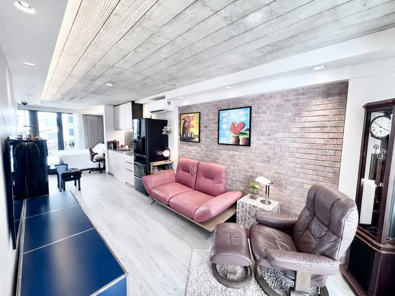 Two8one Studio, 281 River Valley Road, 1 Bedroom, 517 sqft, Condominium For Sale, by Jason Ang, 500151792 - Spacious living area - PropertyGuru.com.sg