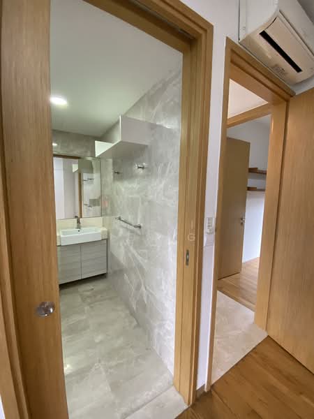 6 Derbyshire, 6 Derbyshire Road, 2 Bedrooms, 829 sqft, Condominium For Rent, by Freddie Leong, 500151806 - Bathroom - PropertyGuru.com.sg