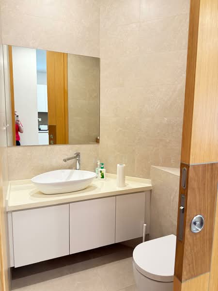 Belle Vue Residences, 31 Oxley Walk, 4 Bedrooms, 3,832 sqft, Condominium For Sale, by Solomon Jie, 500151810 - GuestBathroom - PropertyGuru.com.sg